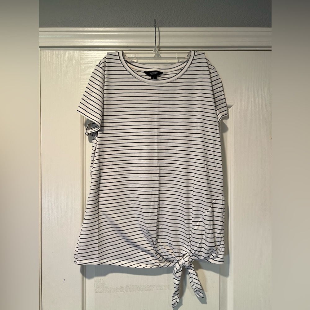 Simply Vera t-shirt, size L white with black stripes